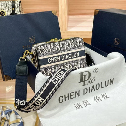 2024 Large Capacity Shoulder Cross-body Pillow Bag High Quality Printed Luxury Fashion Women Purse And Handbags