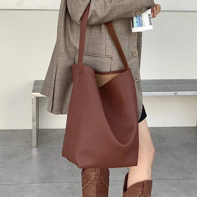 2024 Motingsome Soft Cowhdie Minimalism Women Bucket Bag Elegant French Style Lady Large Tote Bag Luxury Thick Real Leather Bag