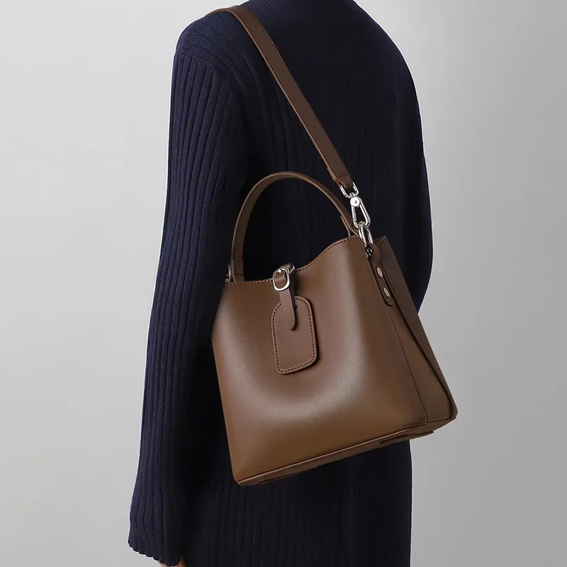 2024 New Bucket Bag Crossbody Women's Bag Large Capacity Genuine Leather Shoulder Bag Designer Bags Luxury