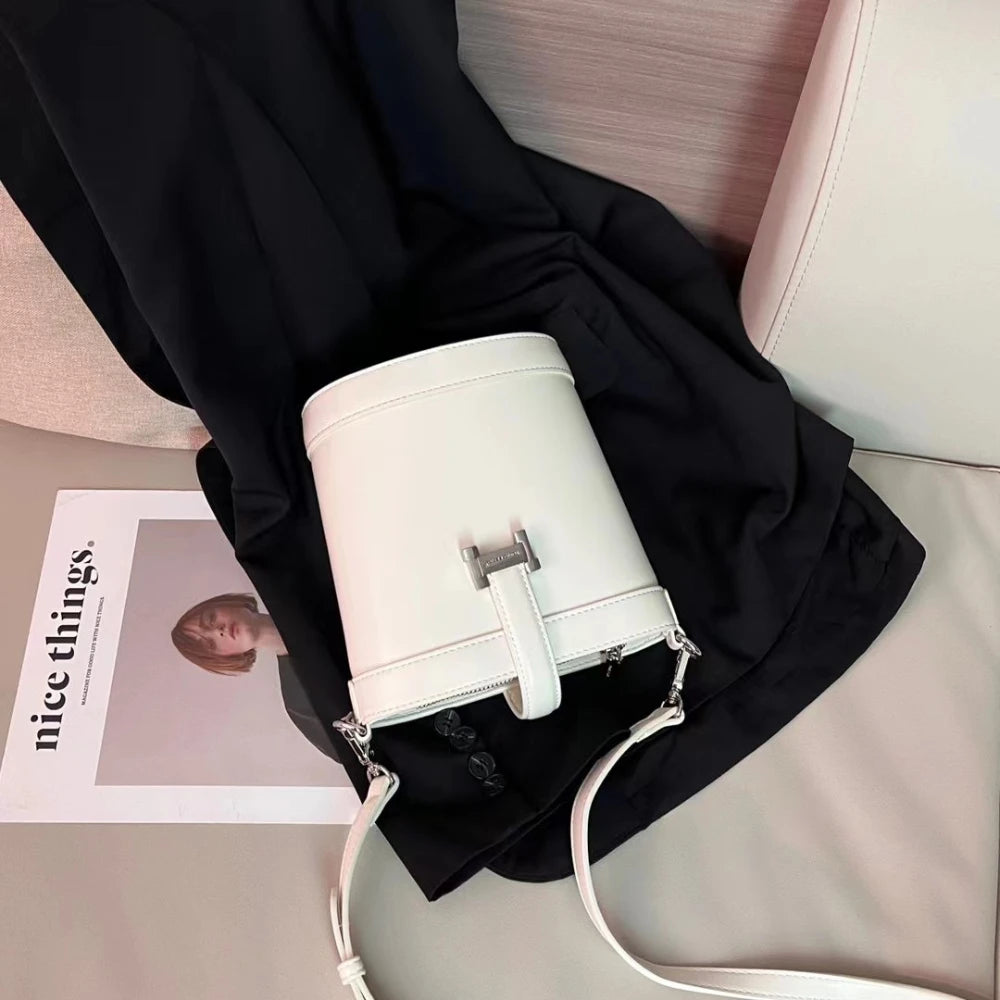 2024 New Candy Color H-Button Spliced Chain Single Shoulder Crossbody French fries Bag Simple and Casual Trendy Bucket Bag
