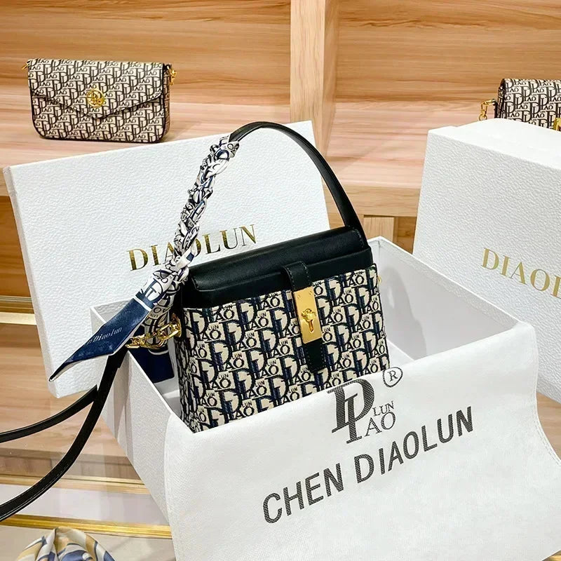 2024 New Embroidery Fashion Box Cosmetic Totes High Quality Shoulder Messenger Bags Luxury Casual Women Purse And Handbags