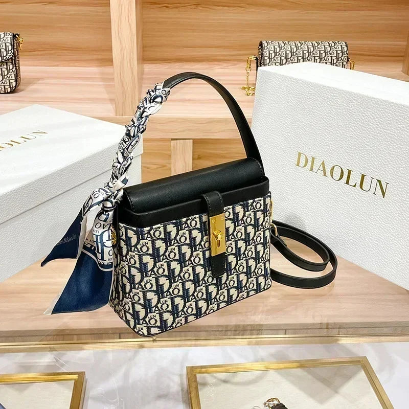 2024 New Embroidery Fashion Box Cosmetic Totes High Quality Shoulder Messenger Bags Luxury Casual Women Purse And Handbags
