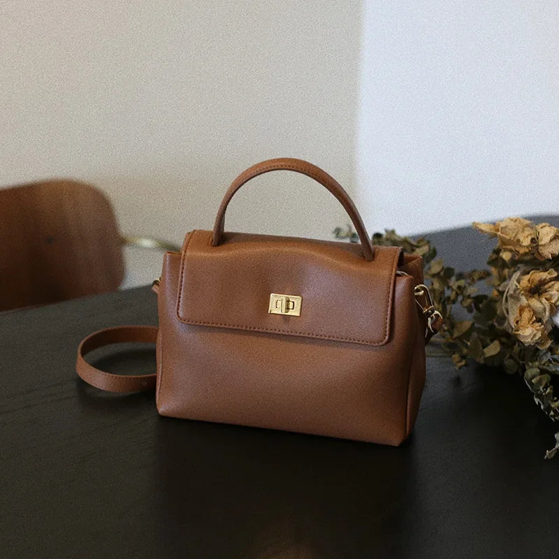 2024 New First Layer Soft Cowhide Commuting Bag Portable One-Shoulder Retro Large Capacity Crossbody Bag for Women Luxury Bag