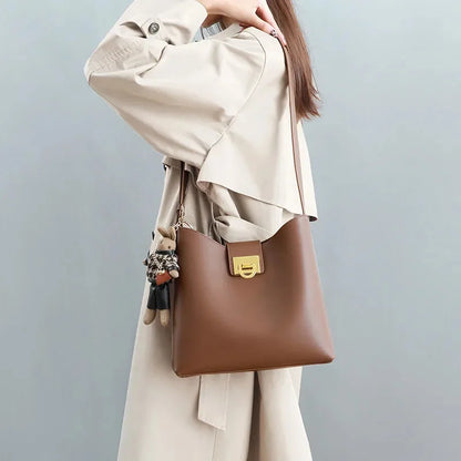 2024 New French Niche Bucket Women's Shoulder Trendy Fashionable All-match Crossbody Bag