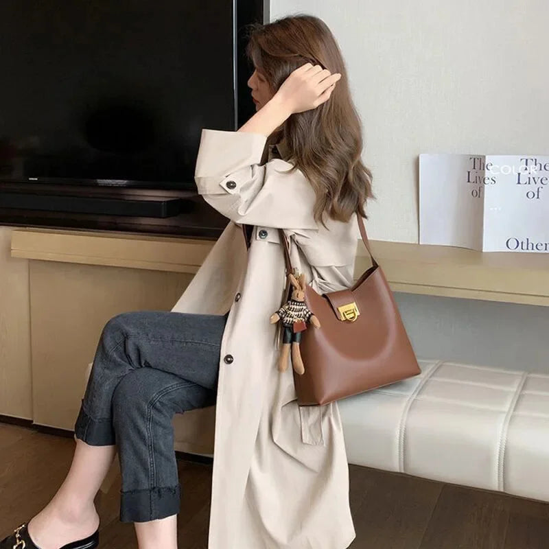 2024 New French Niche Bucket Women's Shoulder Trendy Fashionable All-match Crossbody Bag