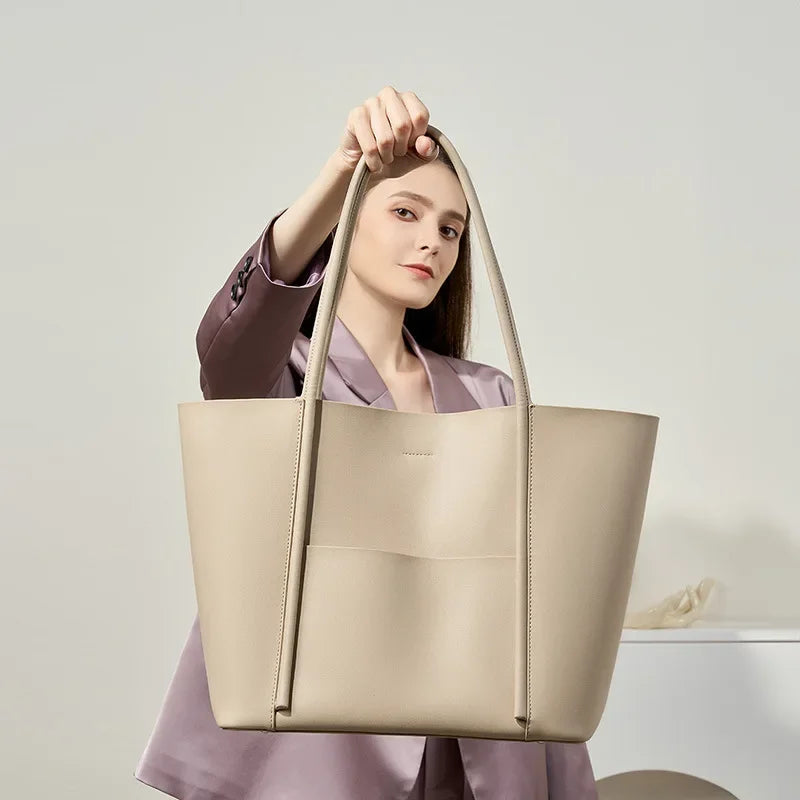 2024 New Genuine Leather Tote Bag Summer Handheld Cowhide Commuter Shoulder Bag Women's Large Capacity