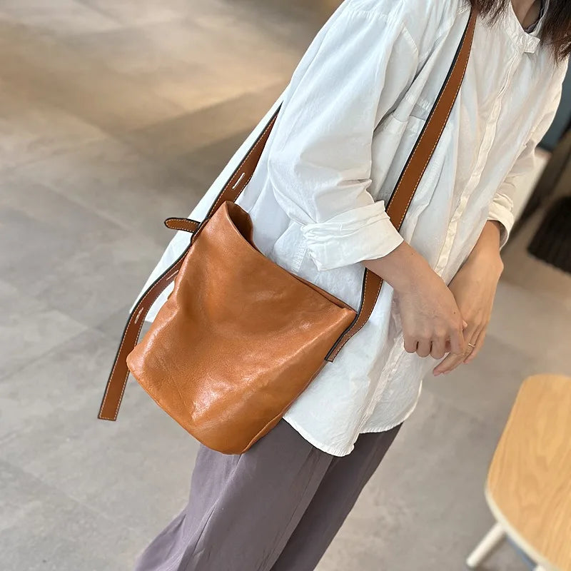 2024 New Korean Genuine Leather Bucket Bag Vintage Casual Luxury Underarm Shoulder Handbags Large Capacity Commute Bolsas Mujer
