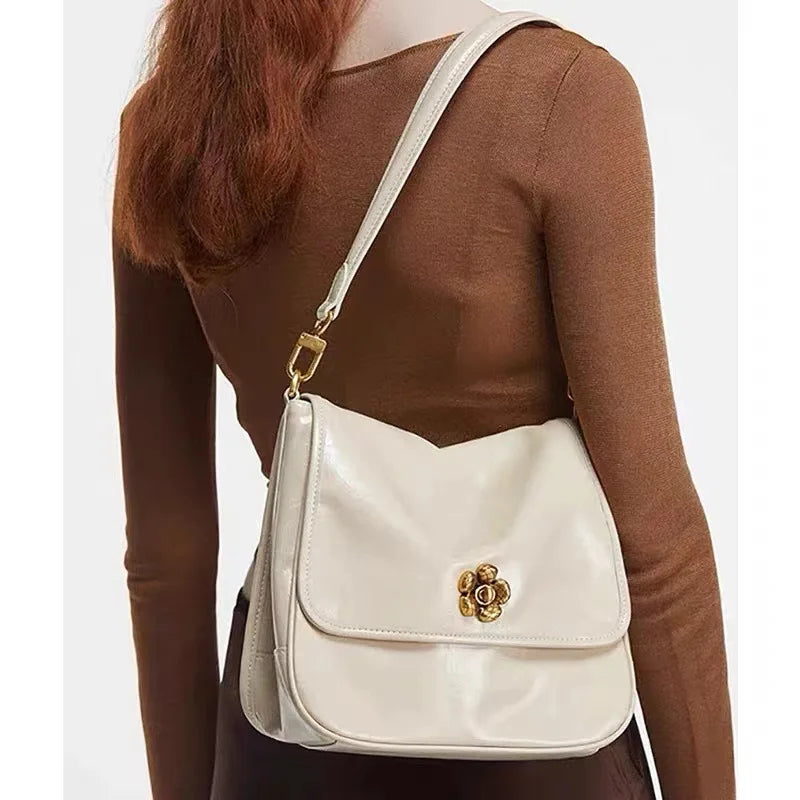 2024 New Lock Buckle Handbag Single Shoulder Crossbody Bag Commuter Tote Bag