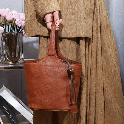 2024 New Luxury Luxury Cowhide Handbags Female Large Capacity Commuter Bucket Bag Minority Designer Purses Casual Bolsos Mujer