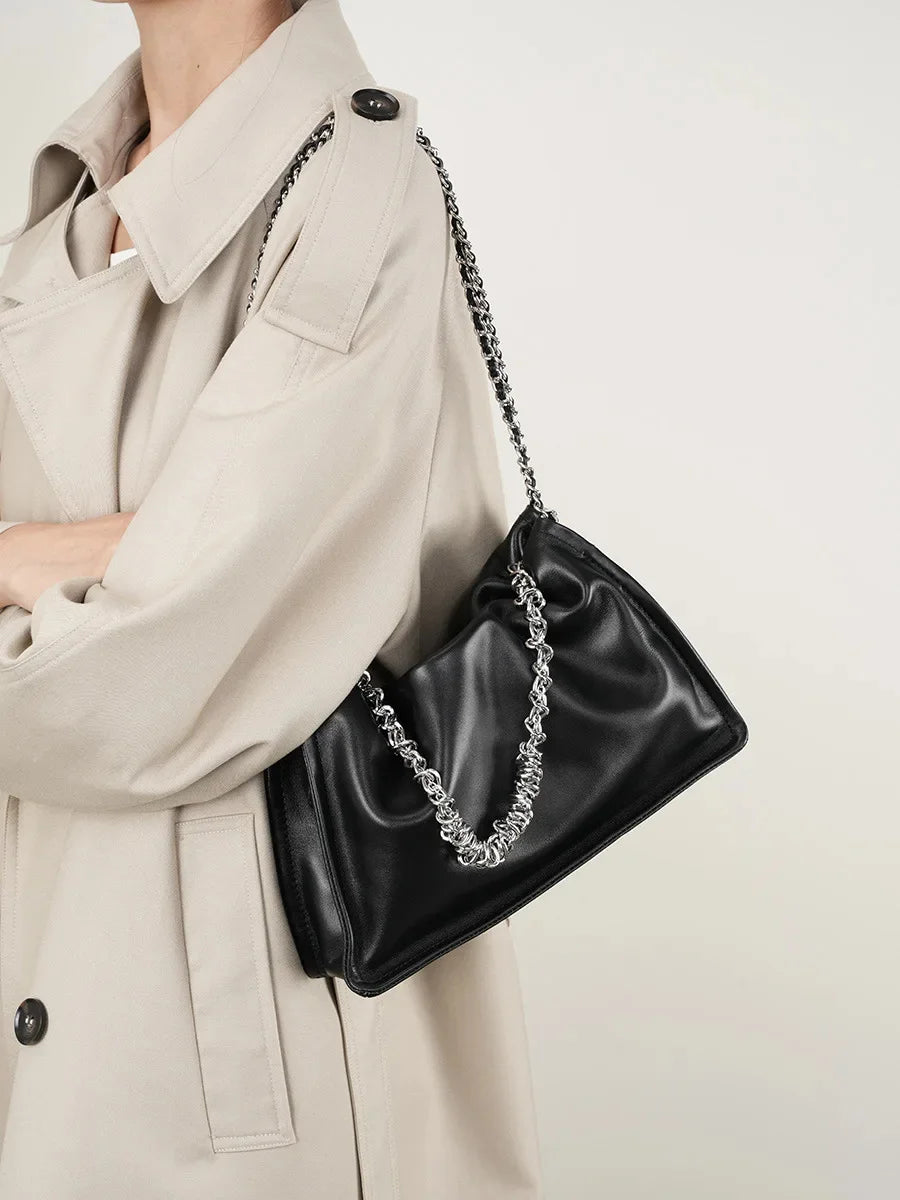 2024 New Single Shoulder Crossbody Small Armpit Fold Hand Chain Female Leather Tote Bag Leisure Everything Diagonal Span
