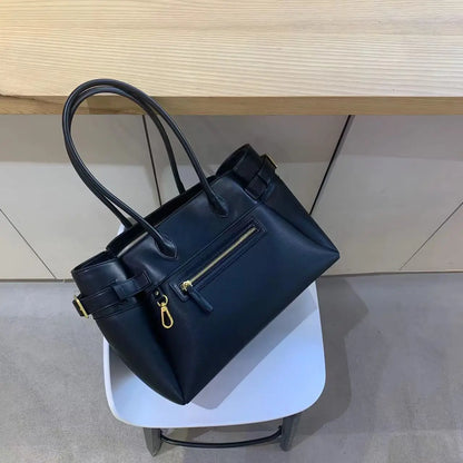 2024 New Versatile Handbag Large Capacity Handbag One Shoulder Underarm Commuting Retro Bag