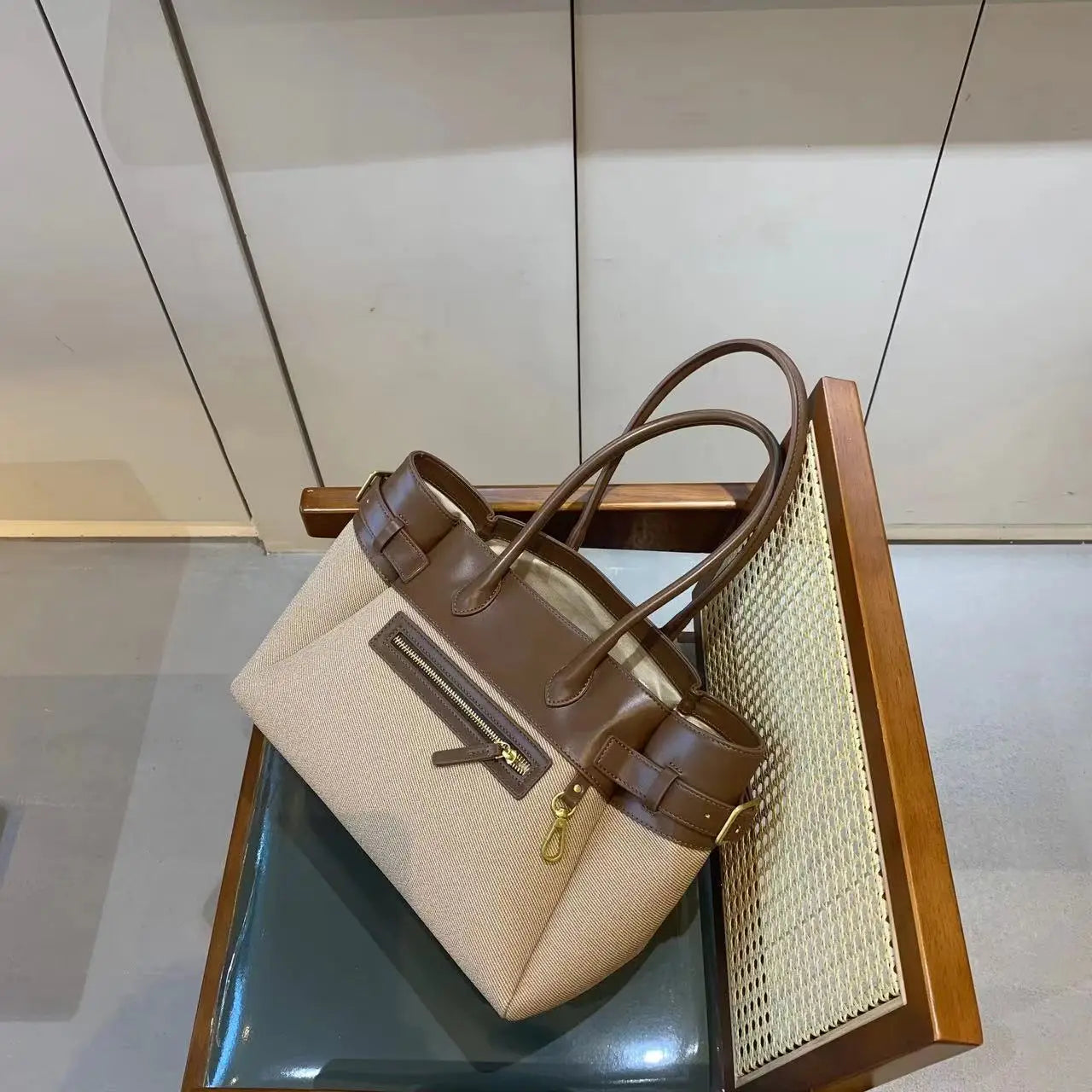 2024 New Versatile Handbag Large Capacity Handbag One Shoulder Underarm Commuting Retro Bag