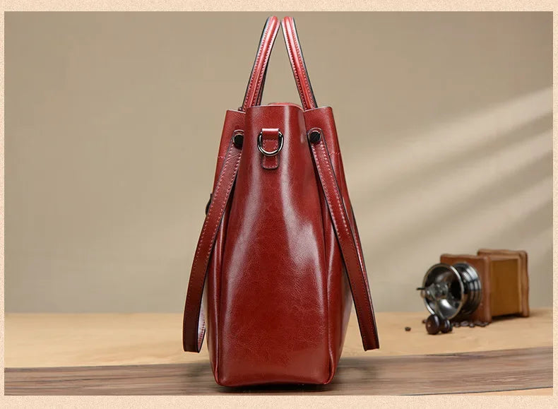 2024 New Women's Bag Genuine Leather Shoulder Crossbody Bag Handheld Large Bags Oiled Waxed Cow Leather Bag Luxury Bags