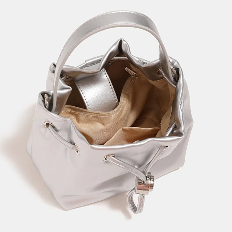 2024 Summer New Niche Handbags Fashion All-match Silver Darwstring Crossbody Shoulder Bag Leisure Commuter Large Capacity Bolsas