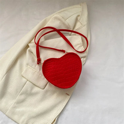 2024 Trend Fashion Heart Shaped Shoulder Bag Large Capacity Simple Fresh Portable Crossbody Handbags Solid Casual Bolsas Mujer