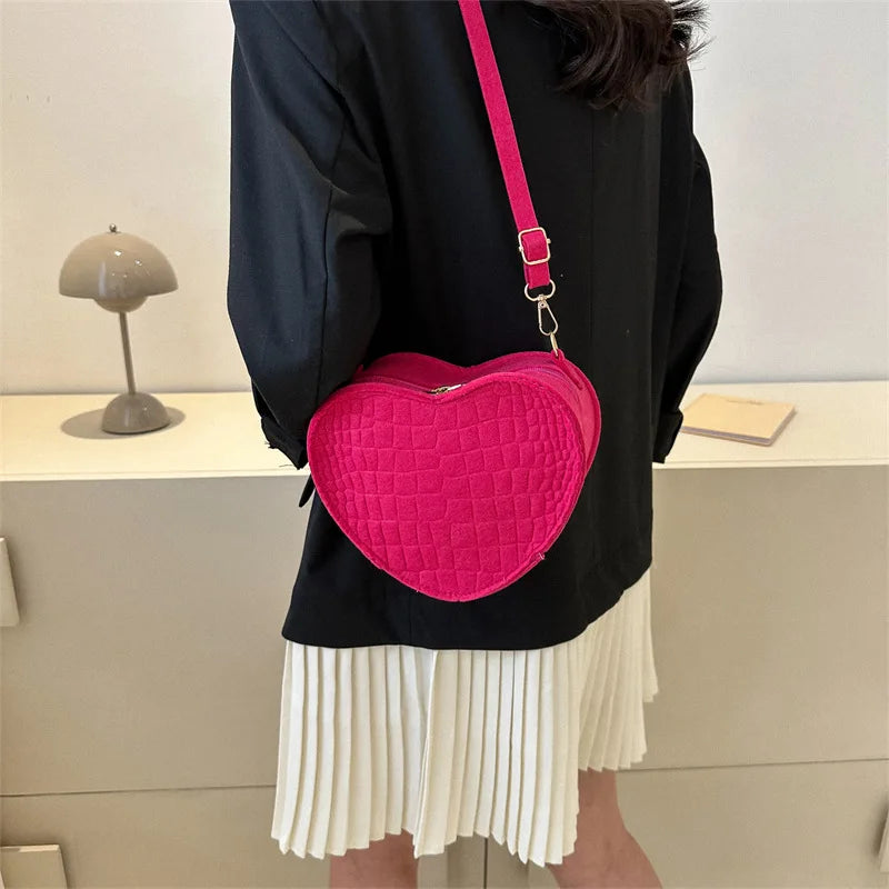 2024 Trend Fashion Heart Shaped Shoulder Bag Large Capacity Simple Fresh Portable Crossbody Handbags Solid Casual Bolsas Mujer