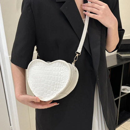 2024 Trend Fashion Heart Shaped Shoulder Bag Large Capacity Simple Fresh Portable Crossbody Handbags Solid Casual Bolsas Mujer