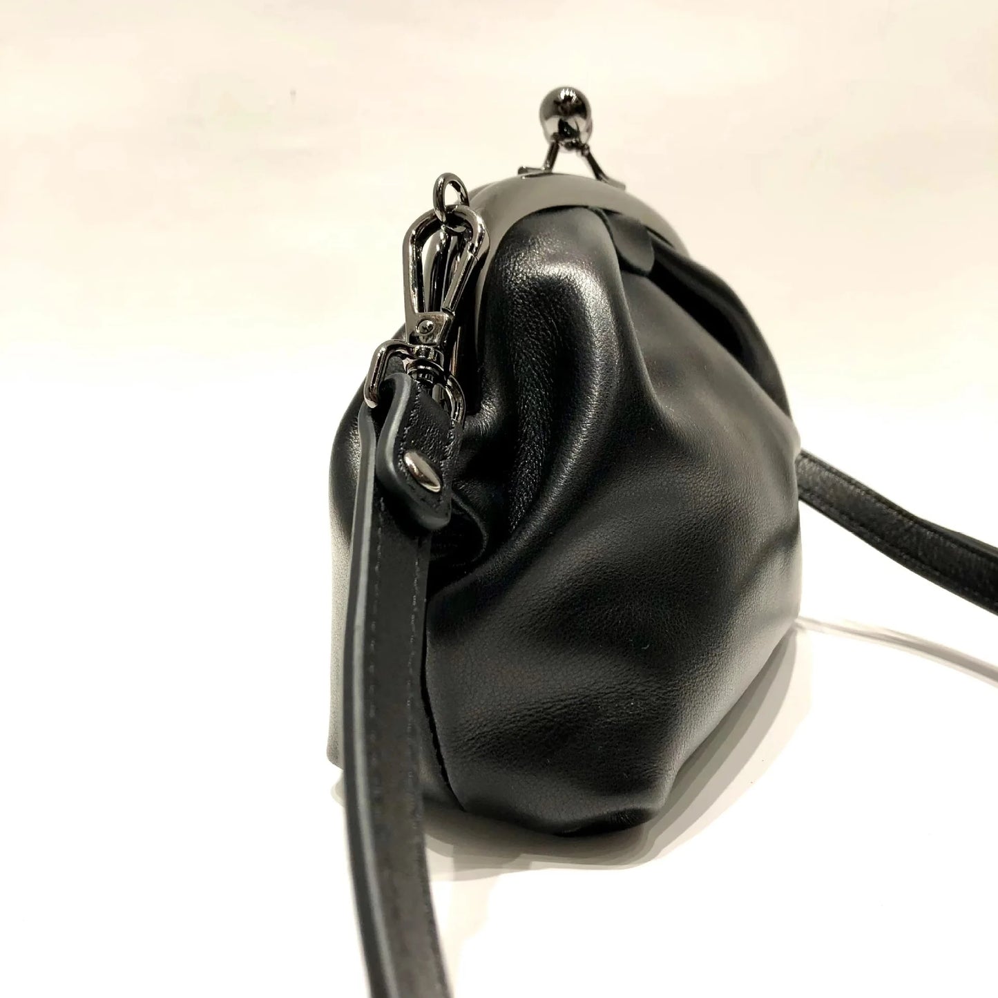 2024 Winter New Lock Buckle Bags Vintage Portable Leather Black Crossbody Bags Y2k Street Simple Shoulder Bag for Women