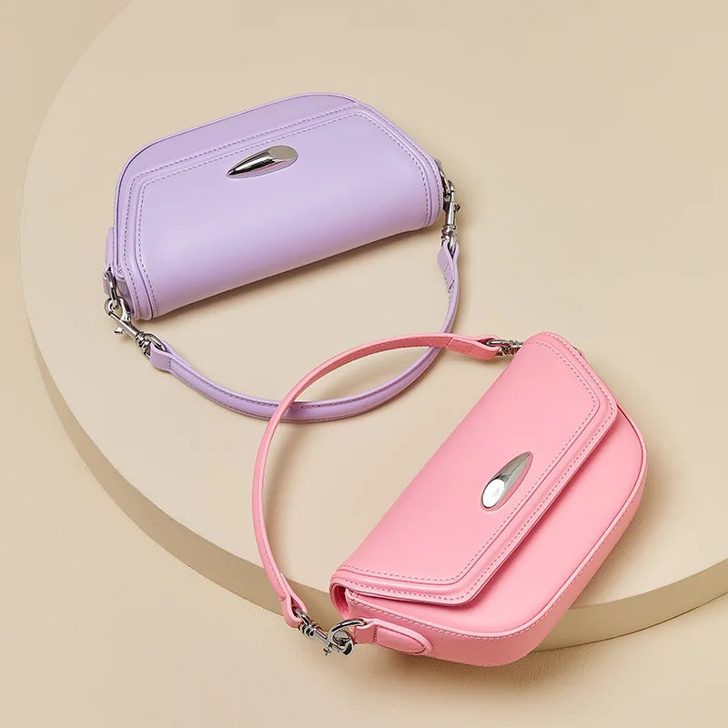 2024 leather strawberry bag, cowhide mobile phone bag, hand-held crossbody bag, popular Chinese style bag