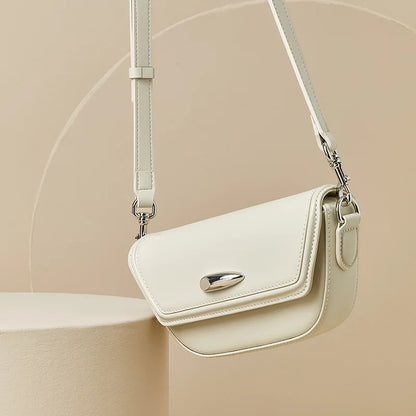 2024 leather strawberry bag, cowhide mobile phone bag, hand-held crossbody bag, popular Chinese style bag