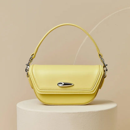 2024 leather strawberry bag, cowhide mobile phone bag, hand-held crossbody bag, popular Chinese style bag