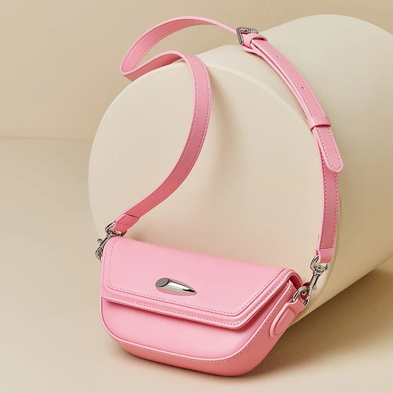 2024 leather strawberry bag, cowhide mobile phone bag, hand-held crossbody bag, popular Chinese style bag