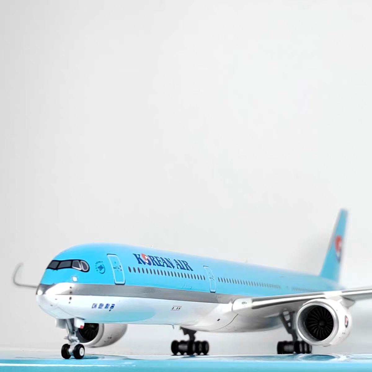 1:400 NG Model KOREAN AIR Airbus 350-1000 Passenger Plane Diecast Aircraft Model