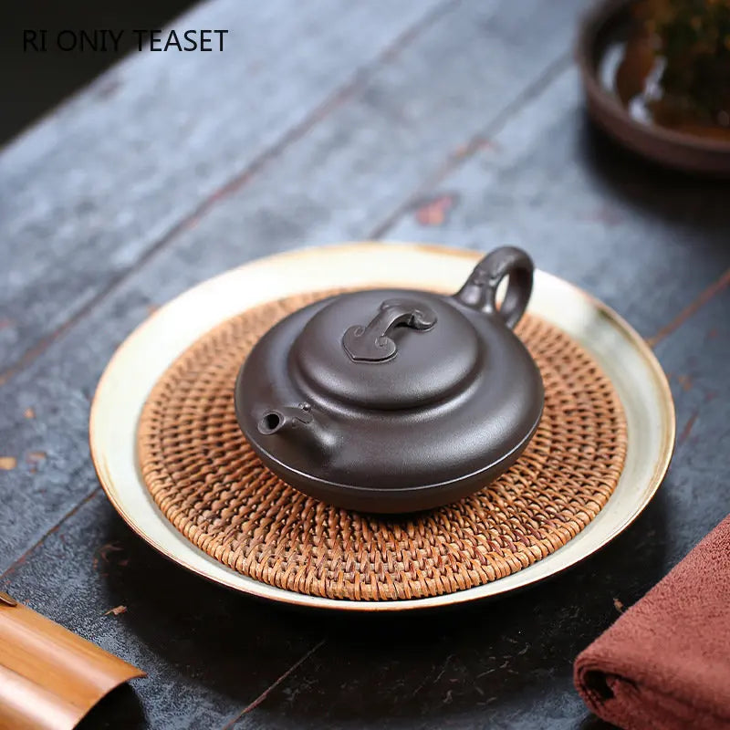 210ml Authentic Yixing Purple Clay Teapots Famous Artists Handmade Tea Pot Raw Ore Beauty Kettle Chinese Zisha Tea Set Teaware