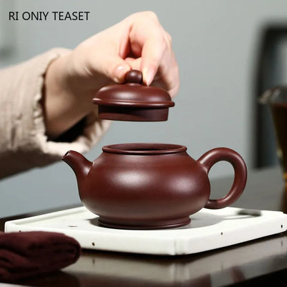 210ml Chinese Yixing Purple Clay Teapots Famous Artists Handmade Raw Ore Purple Zhu Mud Tea Pot Kettle Authentic Zisha Tea Set