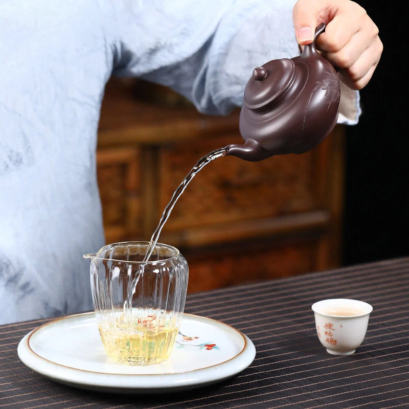 220ml Yixing Handmade Purple Clay Teapots Famous Artists Hand-carved Tea Pot Raw Ore Purple Mud Kettle Chinese Zisha Tea Set