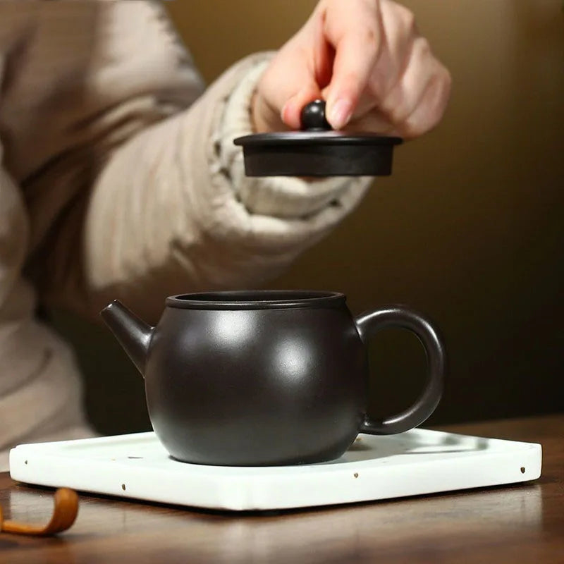 220ml Yixing Purple Clay Teapot Master Handmade Large Diameter Tea Pot Raw Ore Black Mud Kettle Chinese Zisha Tea Set Gifts