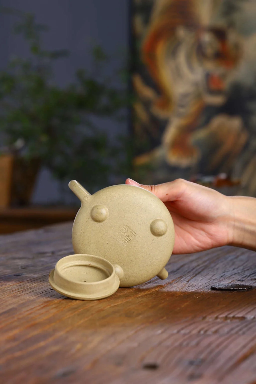 230cc Yixing Purple Clay Teapot Stone Scoop Tea Pot Beauty Kettle Raw Ore Handmade Teaware Tea Ceremony Gifts