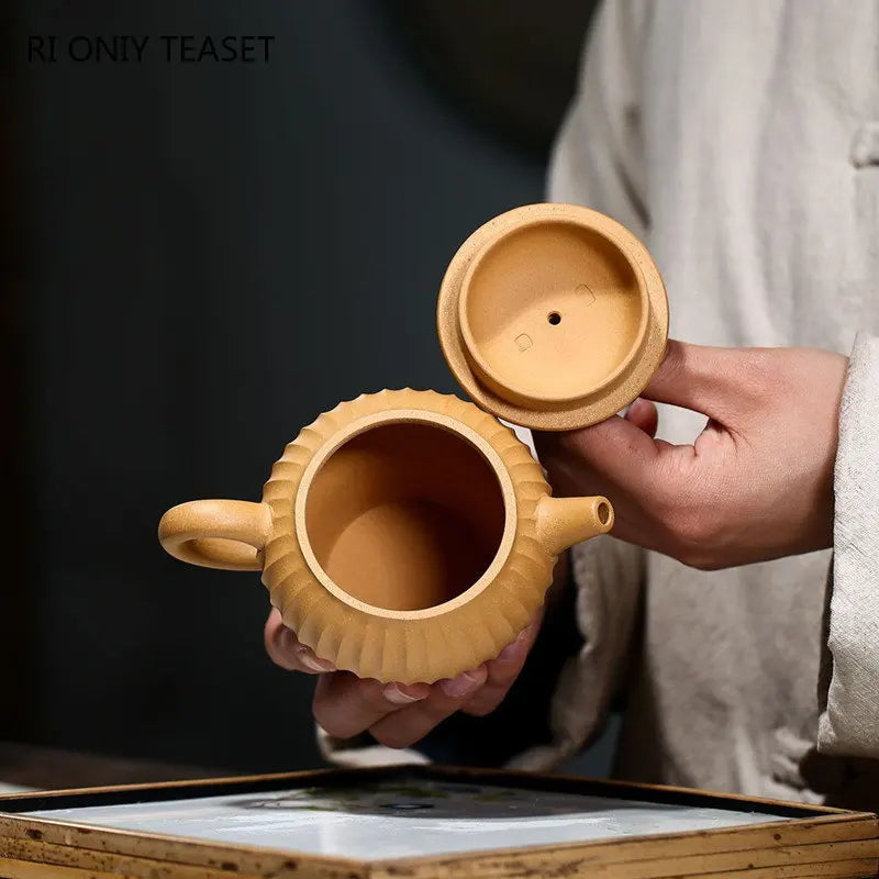 230ml Chinese Yixing Purple Clay Teapots Famous Handmade Stripe Shape Tea Pot Raw Ore Gold Section Mud Kettle Zisha Tea Set