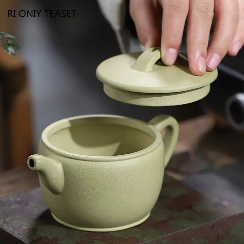 230ml Yixing High-end Purple Clay Teapots Famous Handmade Large Caliber Tea Pot Raw Ore Green Mud Kettle Chinese Zisha Tea Set