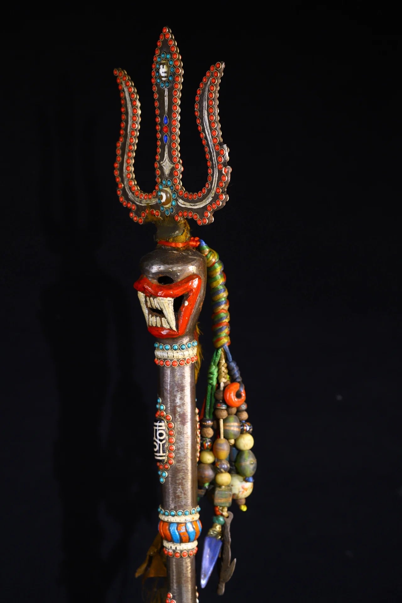 25 "مجموعة معبد التبت Tiantie جوهرة Dzi الخرز الجمجمة رئيس جثة الغابات شوكة شكل Dorje Vajra Phurpa ماجيك سلاح طرد الأرواح