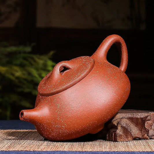 250ml Authentic Chinese Yixing Purple Clay Teapots Household Beauty Kettle Famous Artists Handmade Tea Pot Raw Ore Zisha Tea Set