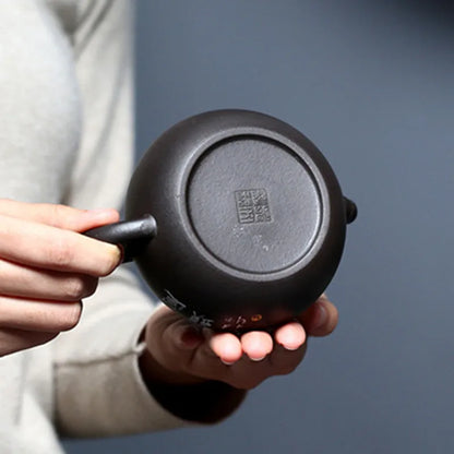250ml Authentic Yixing Purple Clay Teapots Raw Ore Black Mud Handmade Tea Pot Household Zisha Filter Tea Kettle Chinese Teaware