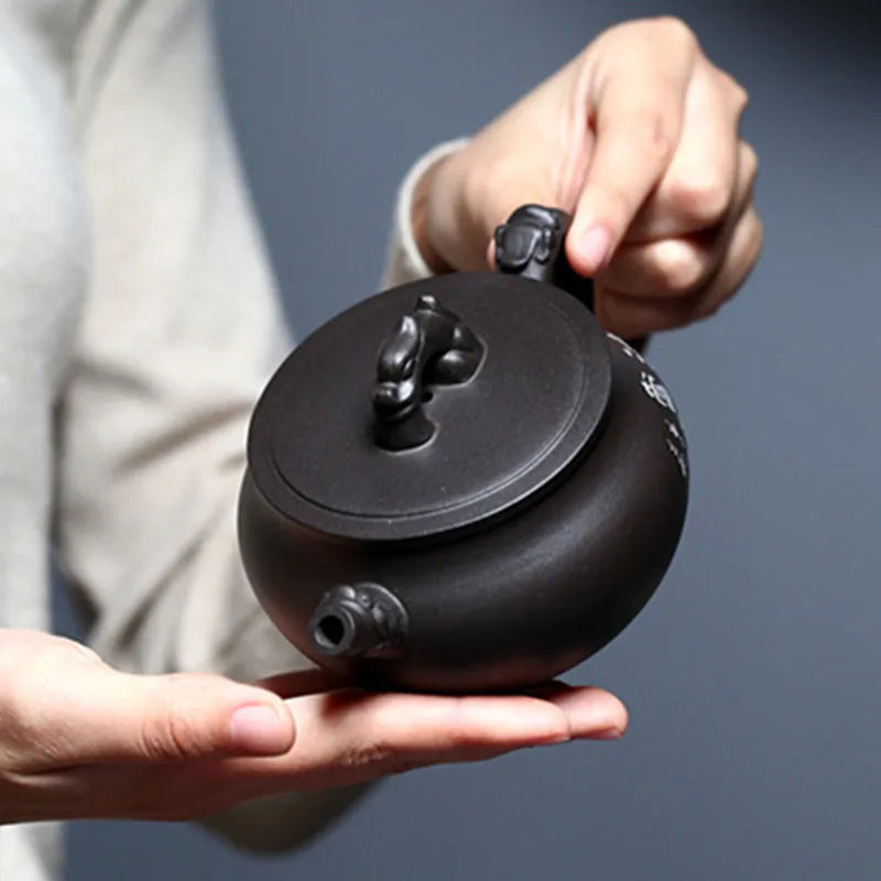 250ml Authentic Yixing Purple Clay Teapots Raw Ore Black Mud Handmade Tea Pot Household Zisha Filter Tea Kettle Chinese Teaware