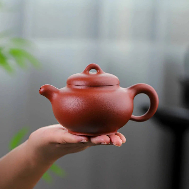 250ml Chinese Yixing High-end Raw Ore Purple Clay Teapots Famous Artists Handmade Tea Pot Beauty Kettle Zisha Tea Set Collection