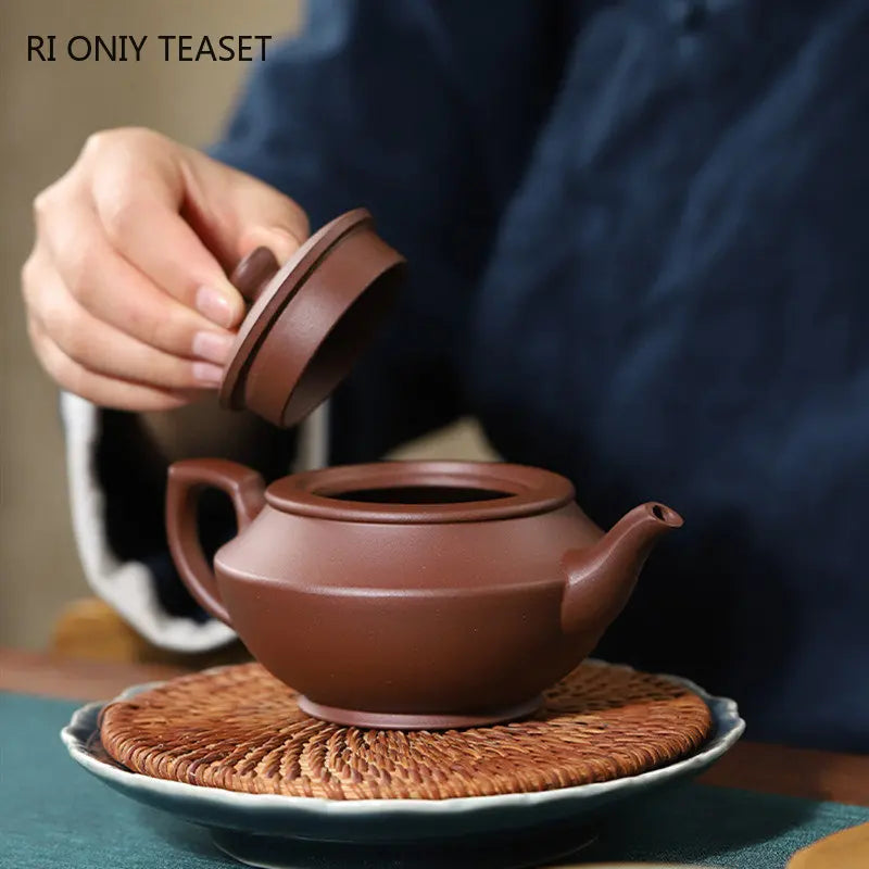 250ml Yixing High-end Purple Clay Teapots Handmade Tea Pot Raw Ore Old Purple Mud Beauty Kettle Zisha Tea Set Collection Gifts