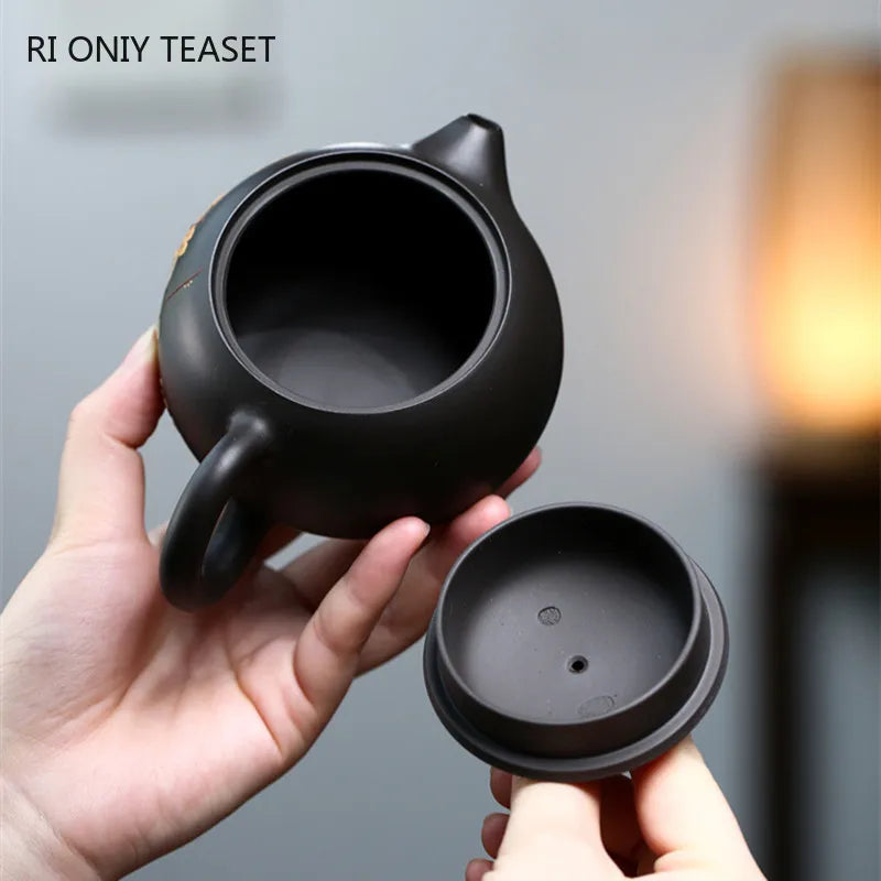 260ml Yixing Purple Clay Teapot Master Handmade Flower Pattern Xishi Tea Pot Raw Ore Black Mud Kettle Chinese Zisha Tea Set Gift