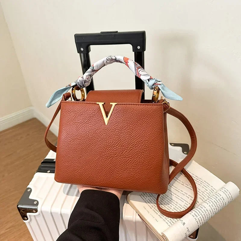 27*19*11cm Luxury Women's Shoulder Bags Designer Backpack Crossbody Shoulder Purses Handbag Women Clutch Travel tote Bag
