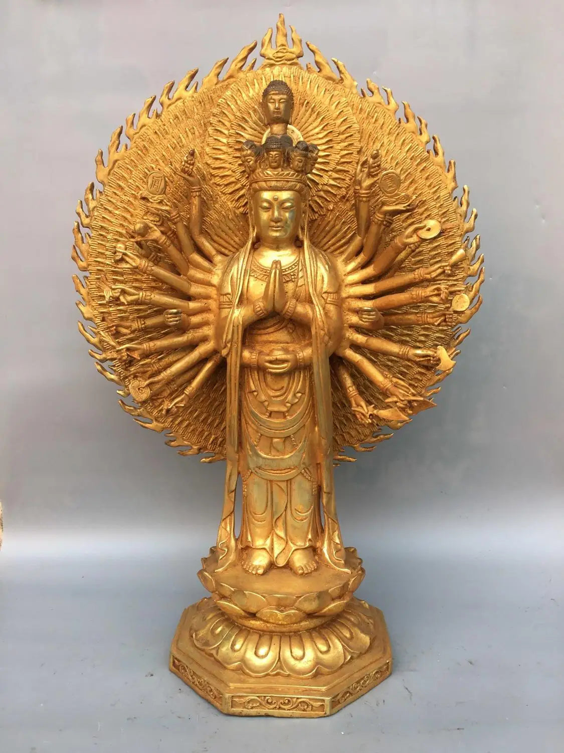 27"Tibet Temple Collection Old Bronze Gilt 1000-arm Guanyin Bodhisattva Backlit Station Buddha Worship Hall Town house