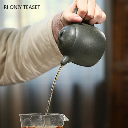 270ml Yixing Authentic Purple Clay Teapots Famous Artists Handmade Tea Pot Raw Ore Beauty Kettle Chinese Zisha Tea Set Teaware