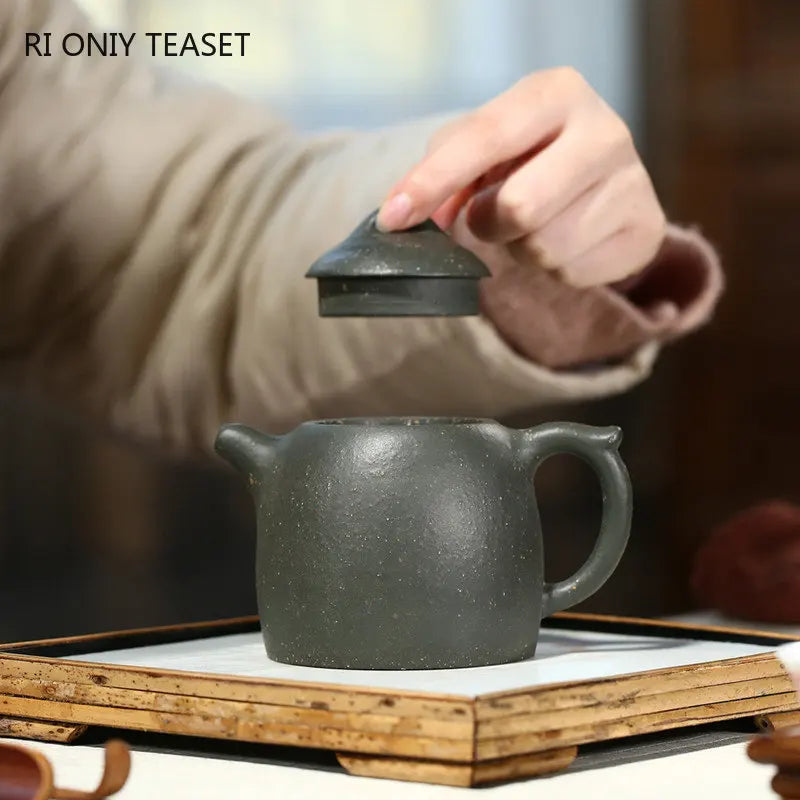 270ml Yixing Authentic Purple Clay Teapots Famous Artists Handmade Tea Pot Raw Ore Beauty Kettle Chinese Zisha Tea Set Teaware