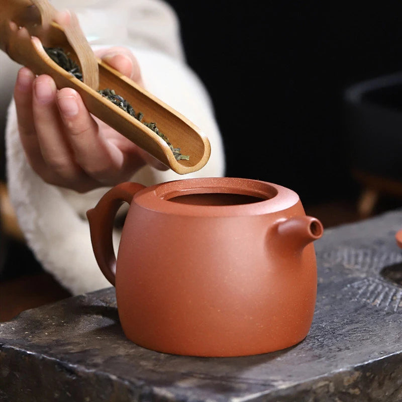 280ml Authentic Yixing Purple Clay Teapots Famous Artists Handmade Large Capacity Tea Pot Kettle Chinese Zisha Tea Set Teaware