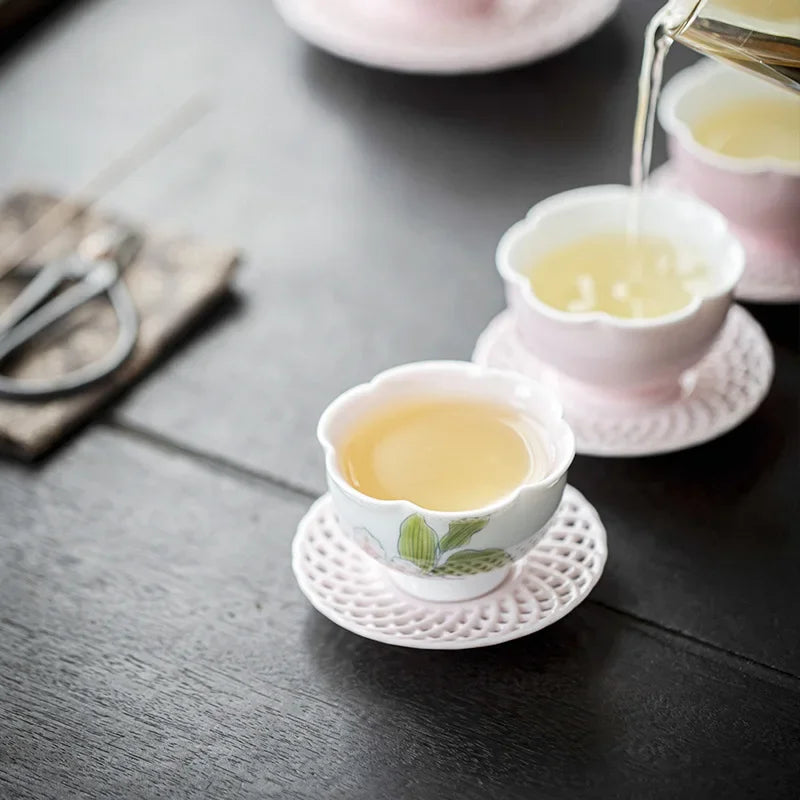 2pc/Set Infant Powder Petal Ceramic Tea Cup Small High Foot Drinking Teacup Master Cup Gentlewoman Kung Fu Tea Set Gifts 40ml
