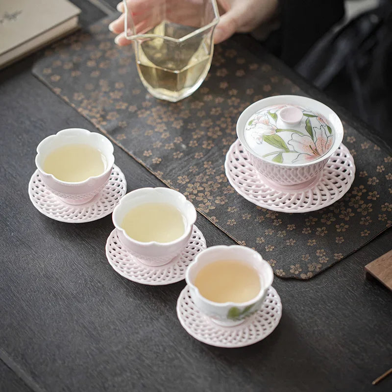 2pc/Set Infant Powder Petal Ceramic Tea Cup Small High Foot Drinking Teacup Master Cup Gentlewoman Kung Fu Tea Set Gifts 40ml