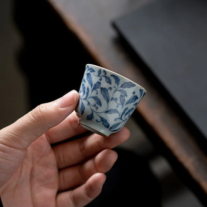 2pc/set Antique Blue and White Teacup Handmade Teacup Fragrance Cup Master Cup Chinese Tea Household Cha Supplies Ornaments 30ml