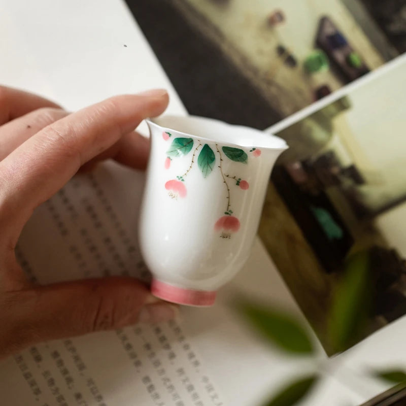2pc/set Pure Hand Painted Magnolia Ceramic Tea Cup Scholar Female Smell Cup Small Fragrance Master Mug Kung Fu Tea Set Gift 50ml